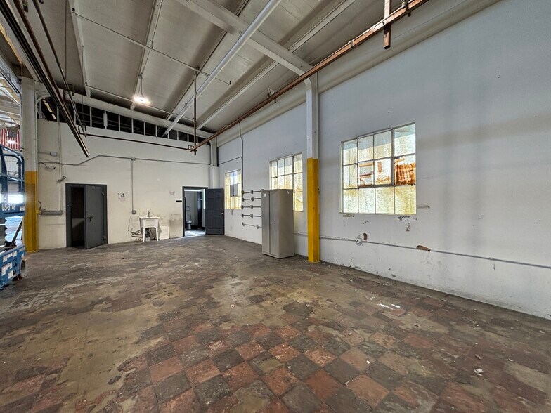 More Photos Of 3850 Santa Fe Ave, Vernon Manufacturing For Lease