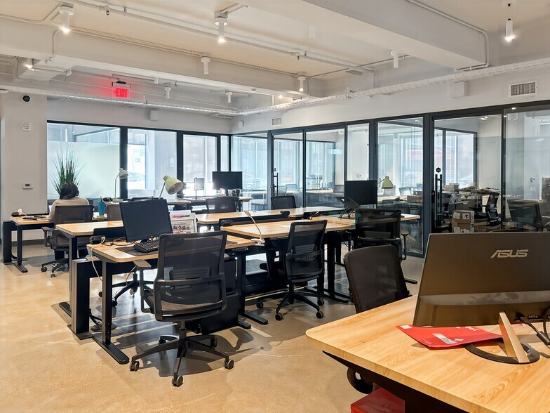 More Photos Of 250 Pacific Ave, Long Beach Coworking Space