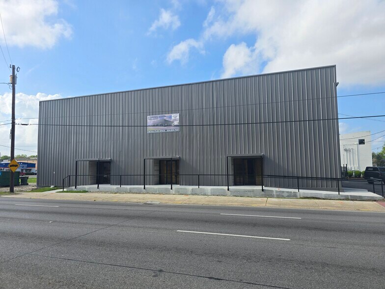 More Photos Of 3401 Jefferson Hwy, Jefferson Storefront For Lease