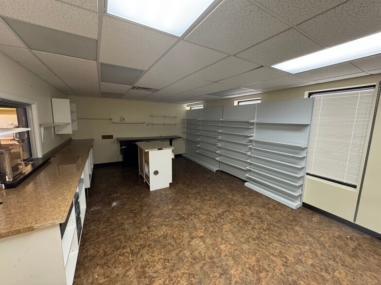 More Photos Of 1134 W North Ave, Milwaukee Medical For Sale