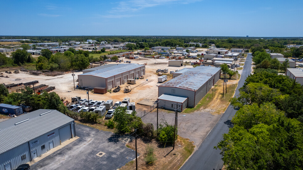 Primary Photo Of 2426 Clarks Ln, Bryan Warehouse For Lease