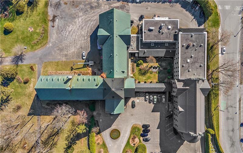 More Photos Of 120-132 Rue Saint-Charles-Borromée N, Joliette Specialty For Sale