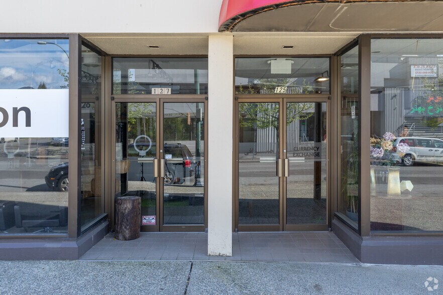 More Photos Of 123 15th St E, North Vancouver Office For Lease