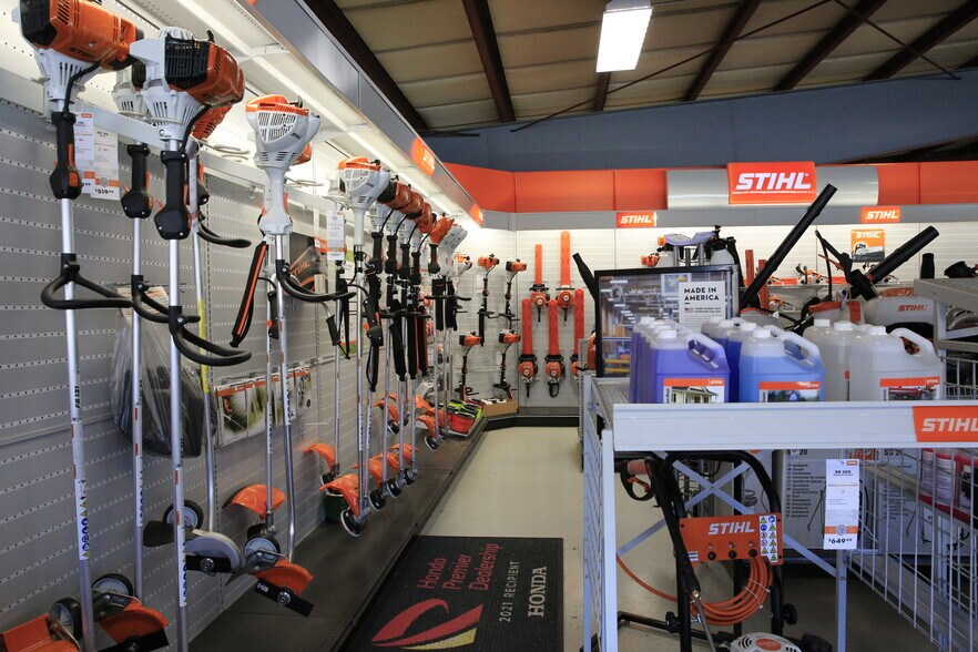 More Photos Of 970 MA-134 Rt, South Dennis Service Station For Sale