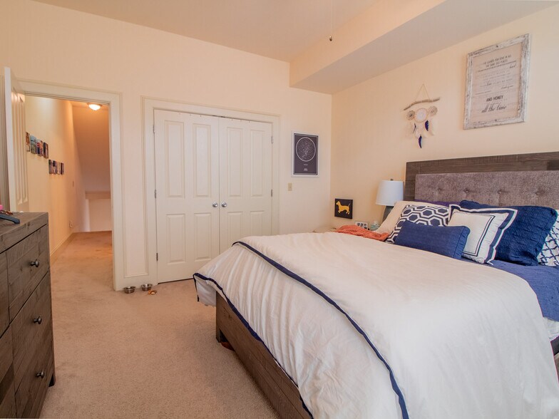 More Photos Of 1001-1005 Ann Ave, Saint Louis Apartments For Sale