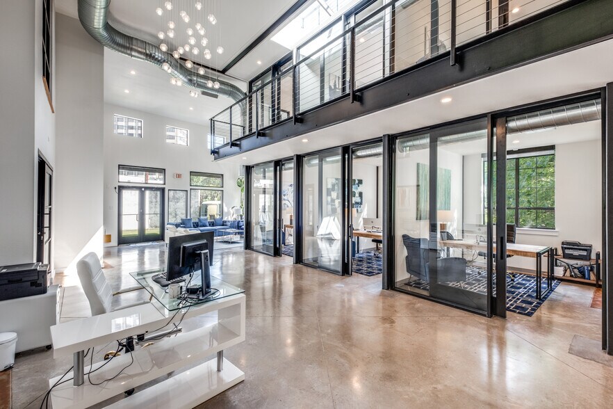 More Photos Of 3006 Cole Ave, Dallas Office For Sale