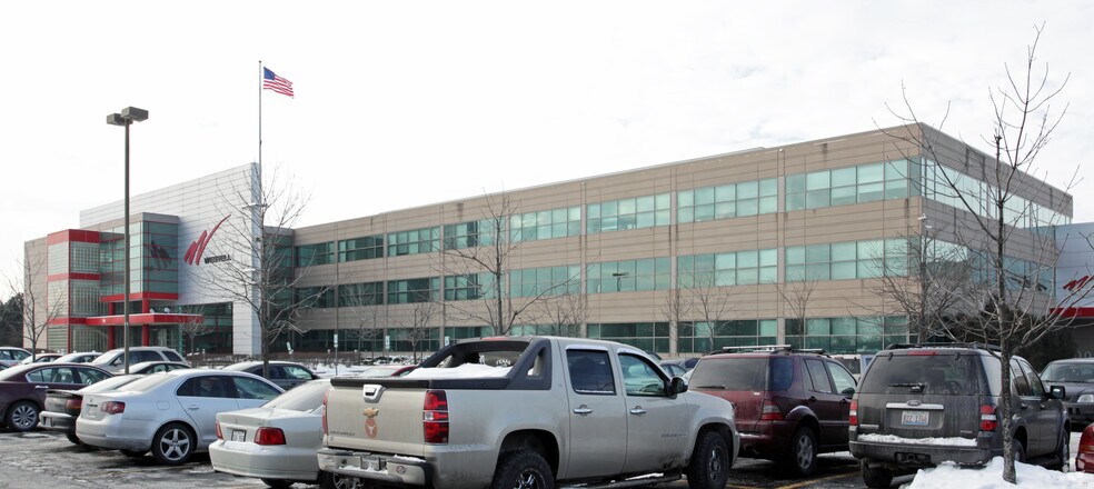 More Photos Of 750 N Commons Dr, Aurora Flex For Sale