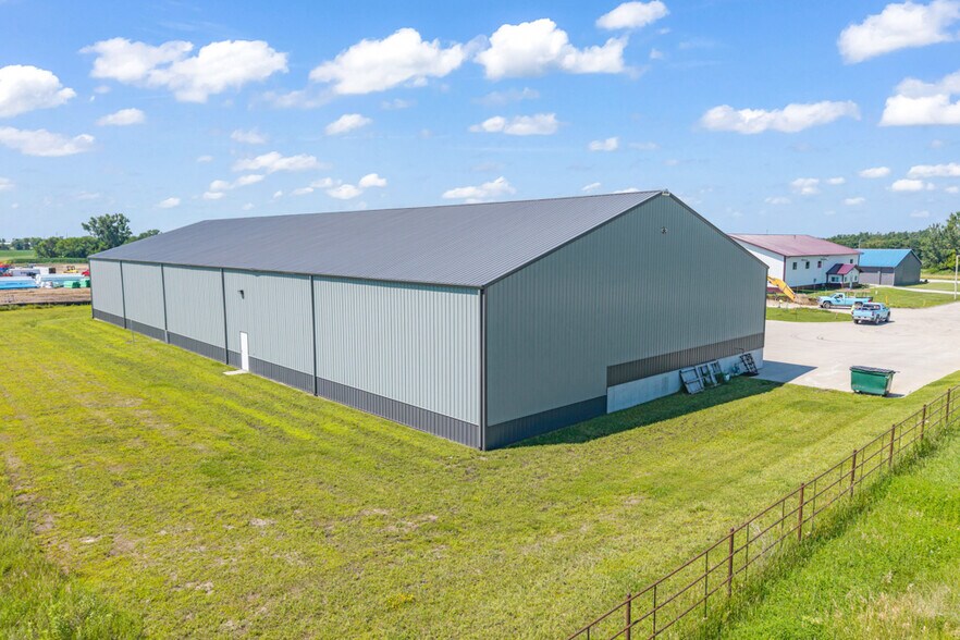 More Photos Of 2618 Eastgate Dr, Boone Industrial For Sale