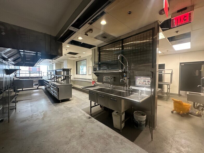 More Photos Of 1680 N Vine St, Hollywood Loft Creative Space For Lease