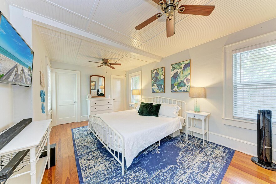 More Photos Of 1533 1st Avenue Dr W, Bradenton Multifamily For Sale