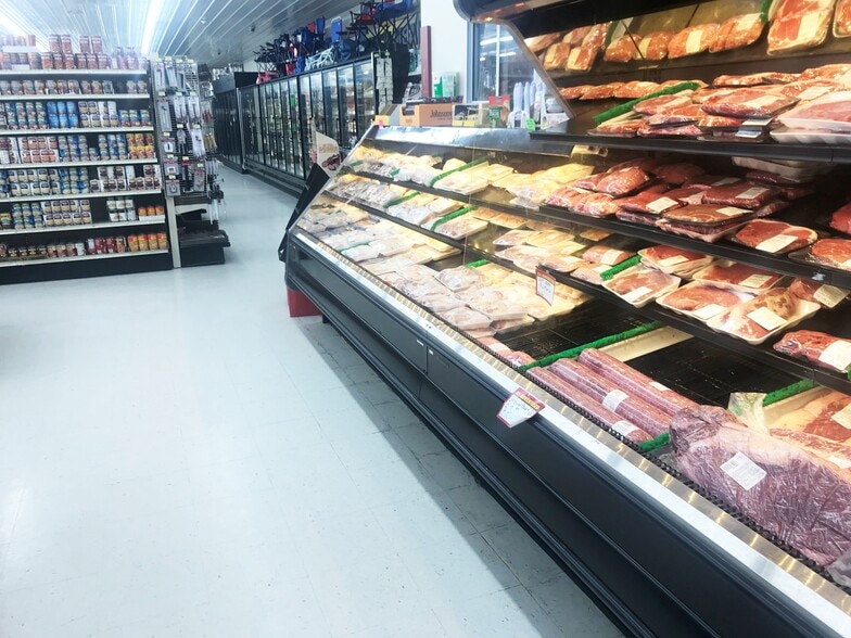 More Photos Of 25817 State Hwy 64, Pittsburg Supermarket For Sale