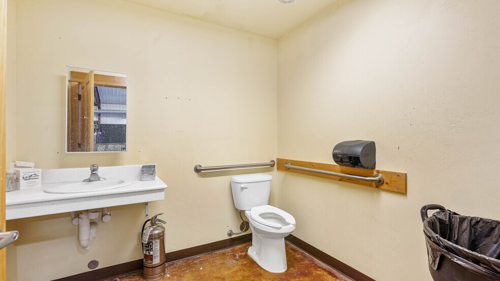 More Photos Of 500 N Front St, Townsend General Retail For Sale