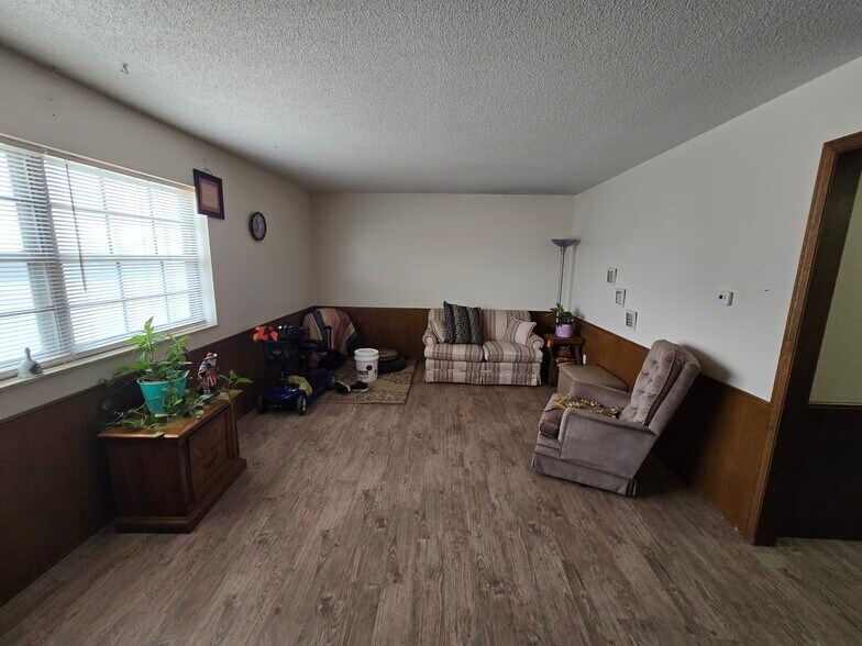 More Photos Of 415 Harmon Ave, Watonga Apartments For Sale