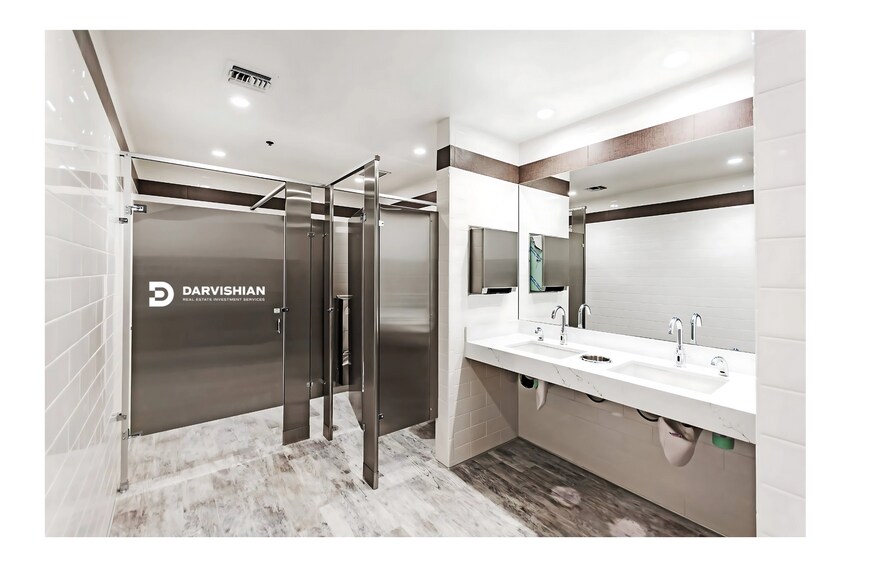 More Photos Of 3707 W Garden Grove Blvd, Orange Medical For Lease