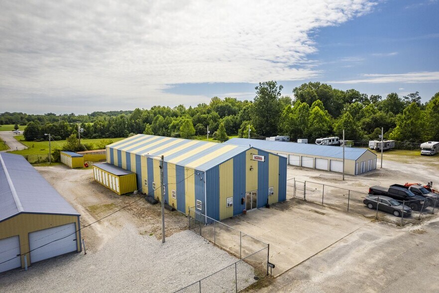 More Photos Of 1631 Mcclain Ave, Scottsburg Self Storage For Sale