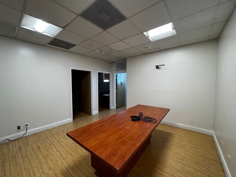 More Photos Of 6151 Pembroke Rd, Hollywood Freestanding For Lease
