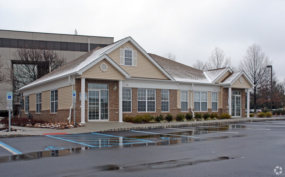 More Photos Of 7-10 Wills Way, Piscataway Medical For Lease