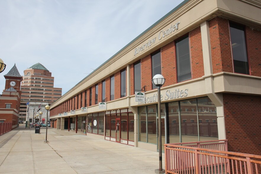 More Photos Of 100-140 Riverview Ctr, Middletown Office For Lease