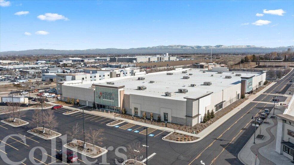 More Photos Of 1406 N Galleria Dr, Nampa Department Store For Sale