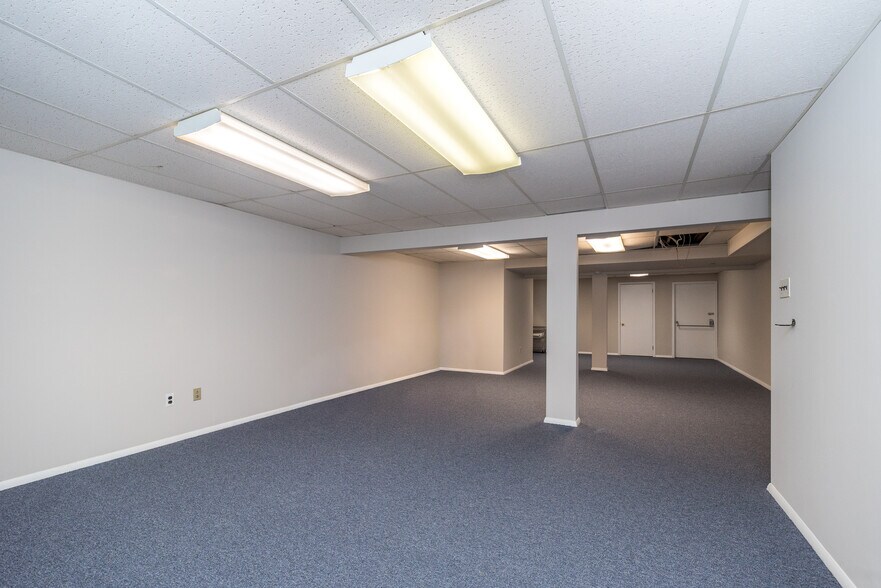 More Photos Of 301 S Main St, Doylestown Medical For Sale