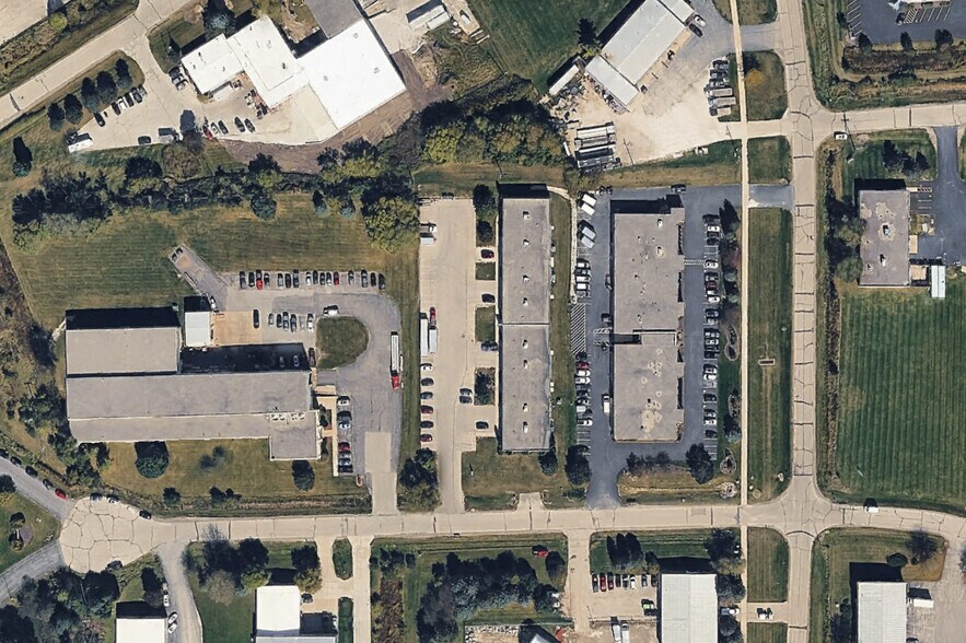 More Photos Of 640-654 Perkins Dr, Mukwonago Light Manufacturing For Sale