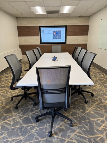 More Photos Of 2696 S Colorado Blvd, Denver Unknown For Lease