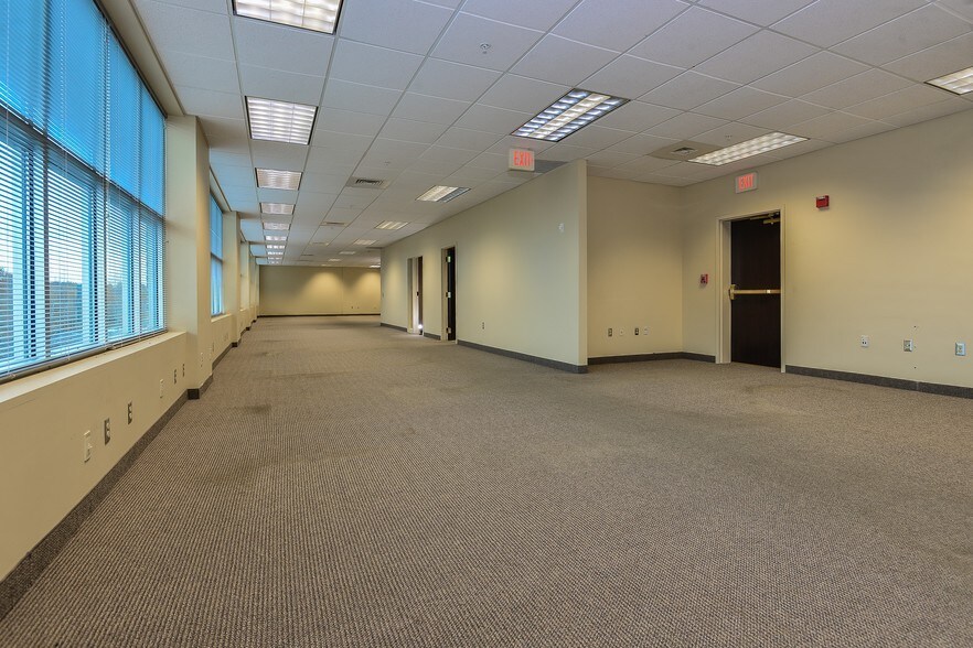 More Photos Of 1350 Division Rd, West Warwick Office For Lease