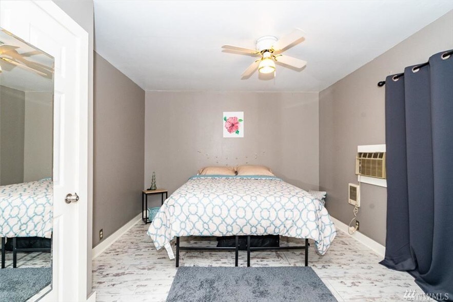 More Photos Of 2175 Jackson Hwy, Chehalis General Retail For Sale