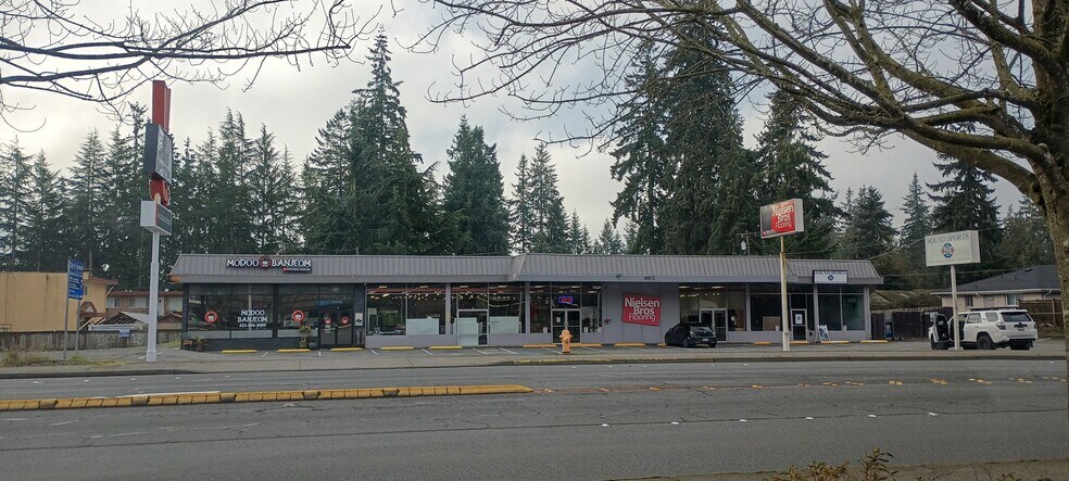 More Photos Of 6812-6820 196th St SW, Lynnwood Storefront Retail Office For Sale
