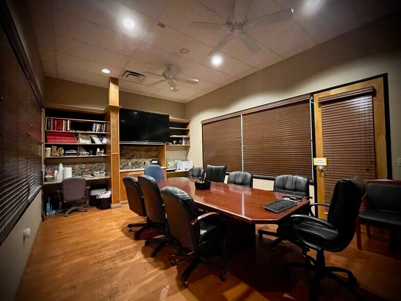 More Photos Of 9481 E Ironwood Square Dr, Scottsdale Office For Sale