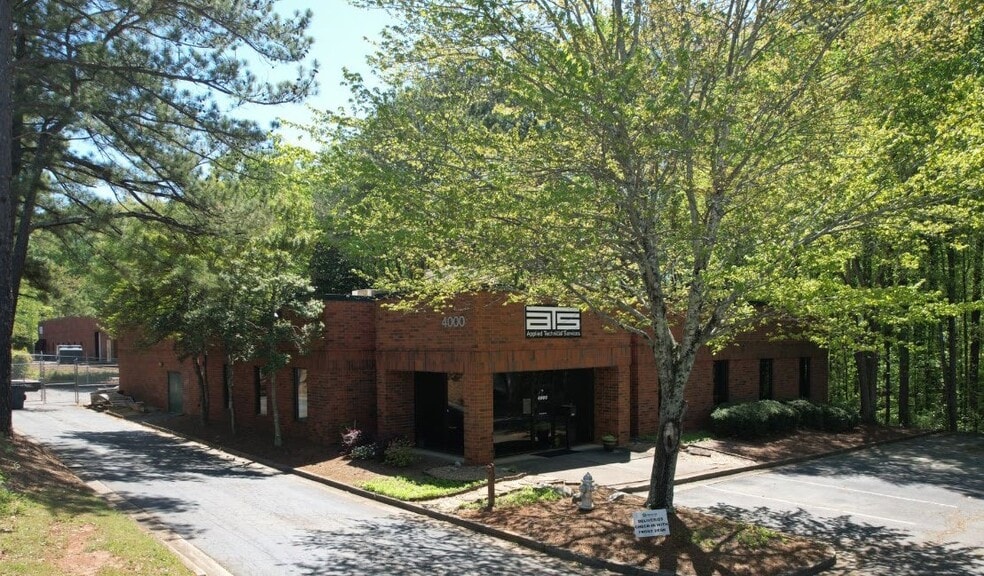 More Photos Of 4000 Miller Ct W, Norcross Flex For Sale