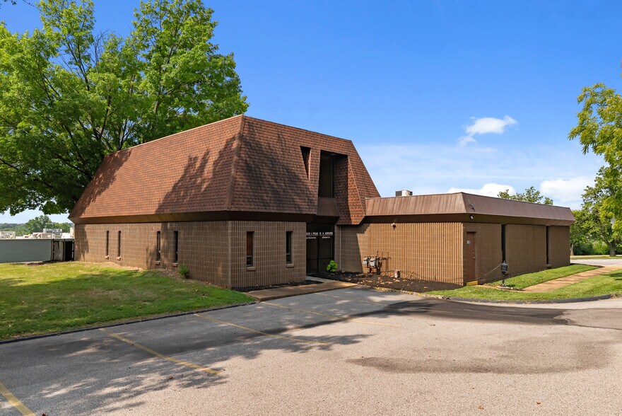 More Photos Of 112-116 Holloway Rd, Ballwin Office For Sale