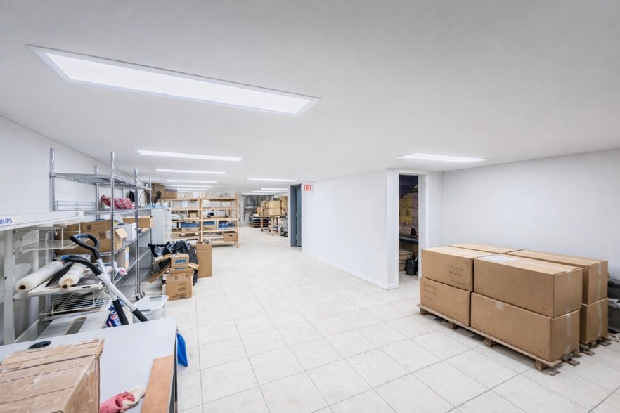 More Photos Of 14610 Rockaway Blvd, Jamaica Office For Sale