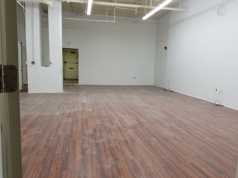 More Photos Of 86 Joy St, Somerville Warehouse For Lease