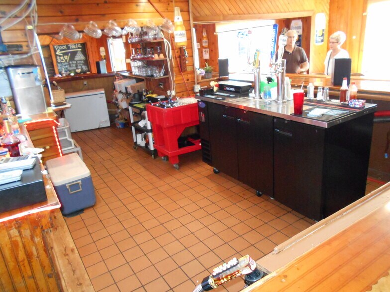More Photos Of 530 Athens St, Tarpon Springs General Retail For Sale