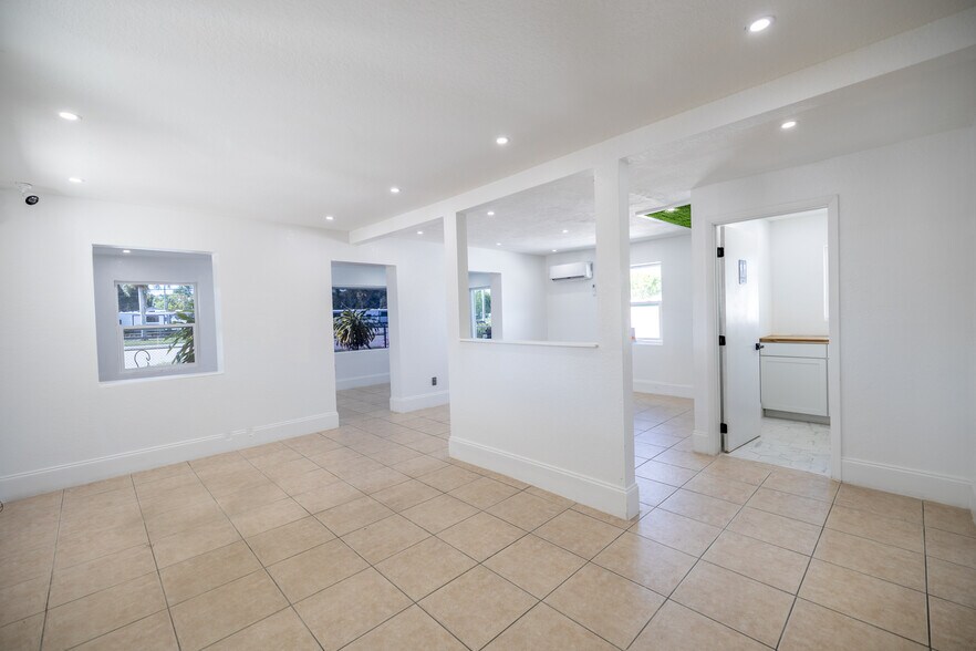 More Photos Of 4830 Palm Beach Blvd, Fort Myers Auto Repair For Lease