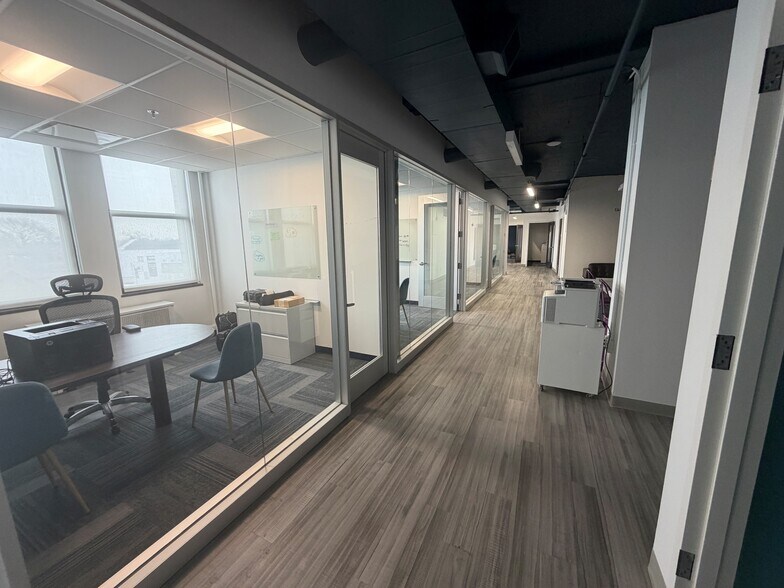 Primary Photo Of 2 Broad St, Bloomfield Office For Lease