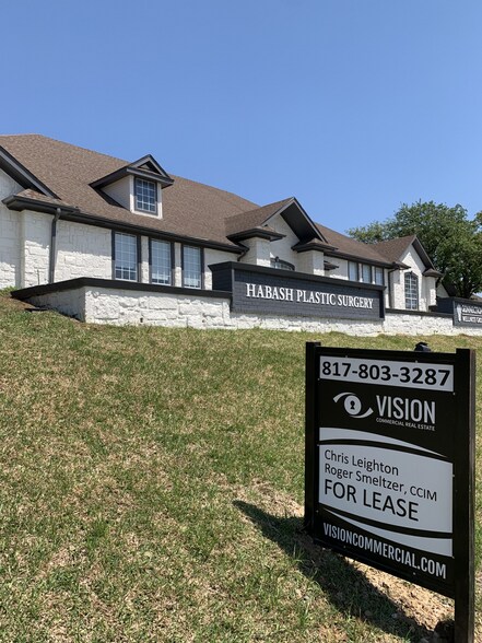 Primary Photo Of 1100 E Southlake Blvd, Southlake Medical For Lease