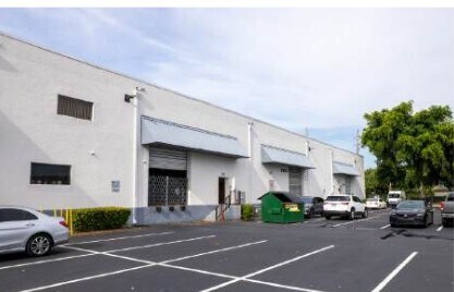 More Photos Of 2301-2315 Stirling Rd, Fort Lauderdale Warehouse For Lease