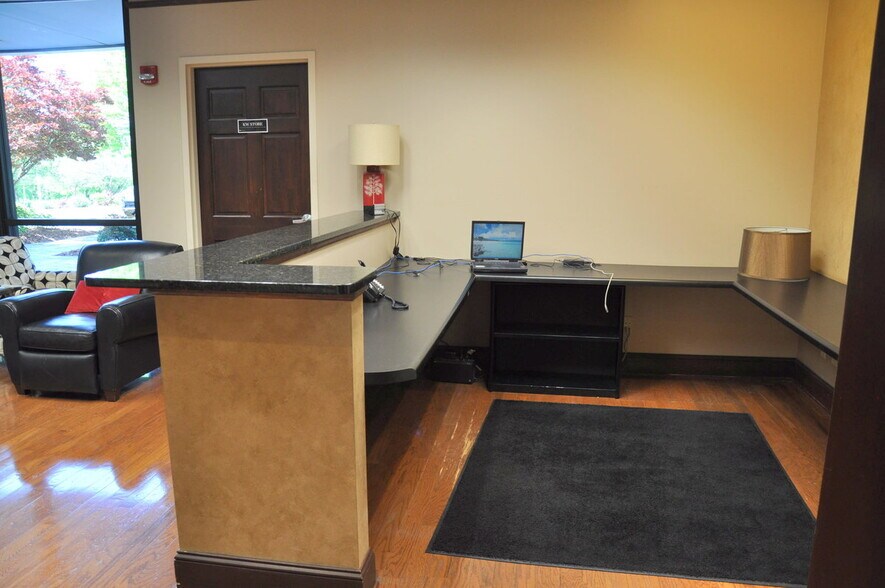 More Photos Of 1200 Premier Dr, Chattanooga Loft Creative Space For Lease