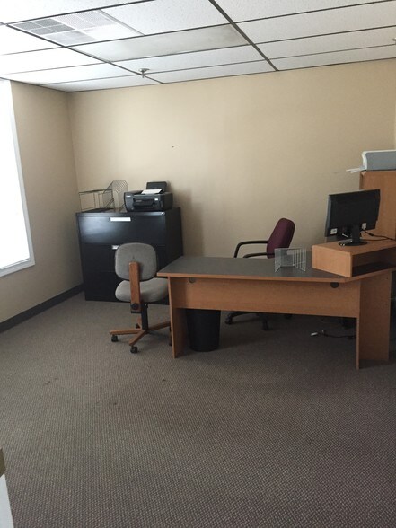 More Photos Of 60 Pine St, Methuen Light Manufacturing For Lease