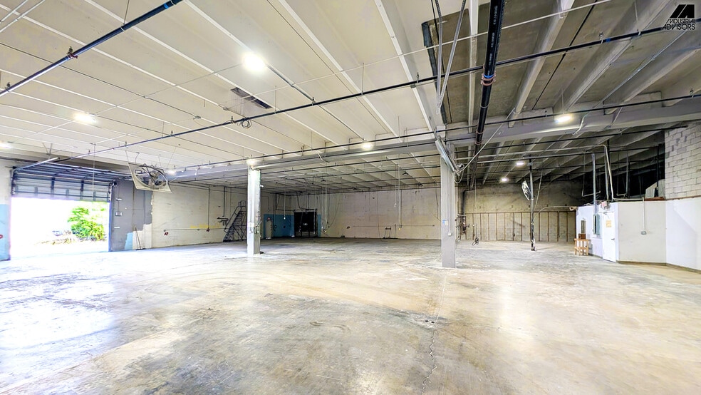 More Photos Of 16350 NW 48th Ave, Miami Warehouse For Lease