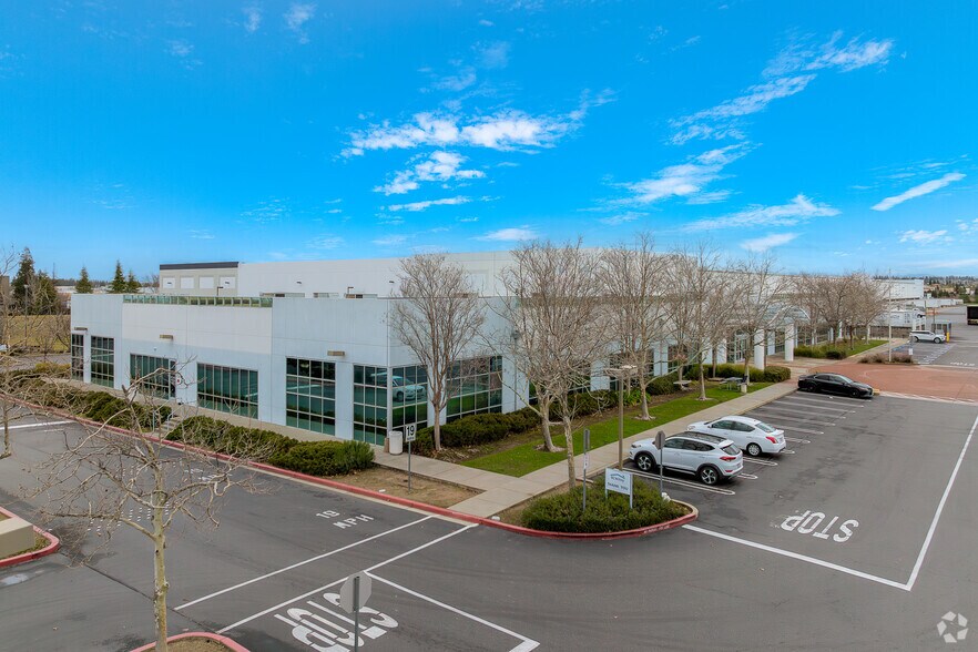 Primary Photo Of 10000 Alantown Dr, Roseville Manufacturing For Lease