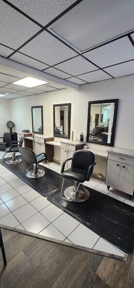 More Photos Of 21234 Olean Blvd, Port Charlotte Storefront Retail Office For Lease