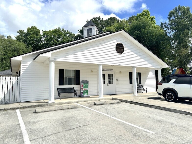 More Photos Of 794 King George Blvd, Savannah Schools For Lease