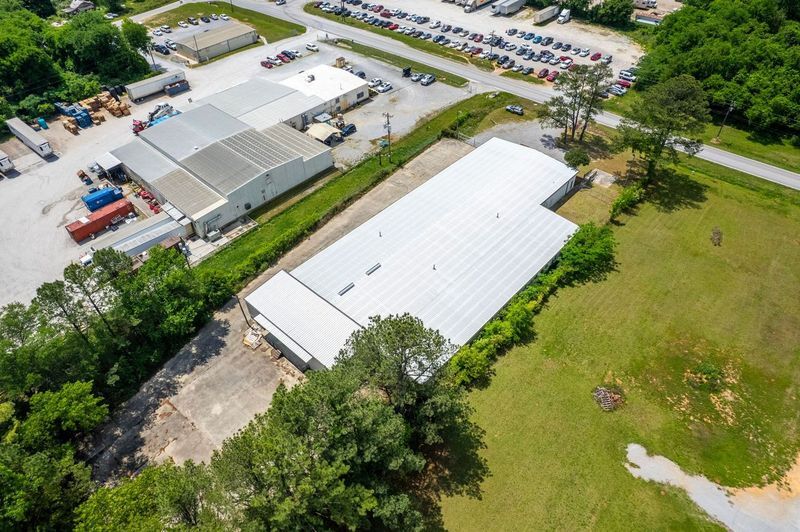 More Photos Of 835 McEntire Ln, Decatur Industrial For Sale