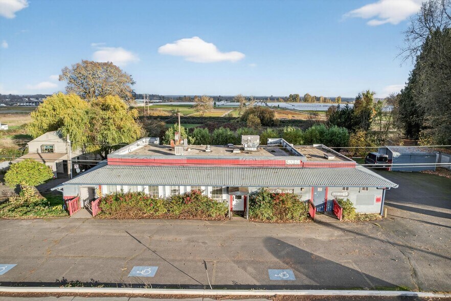 More Photos Of 50316 Columbia River Hwy, Scappoose Restaurant For Sale