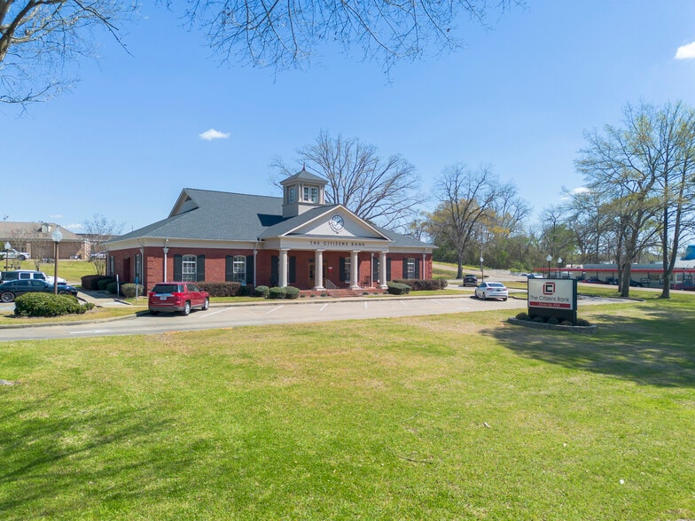 More Photos Of 301 W Main St, Carthage Bank For Sale