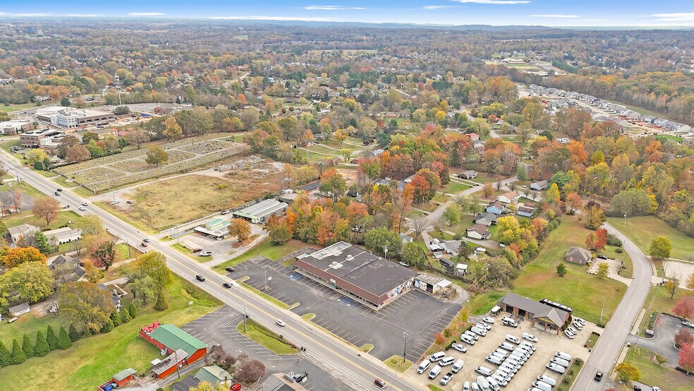 More Photos Of 3012 Highway 31 W, White House General Retail For Sale