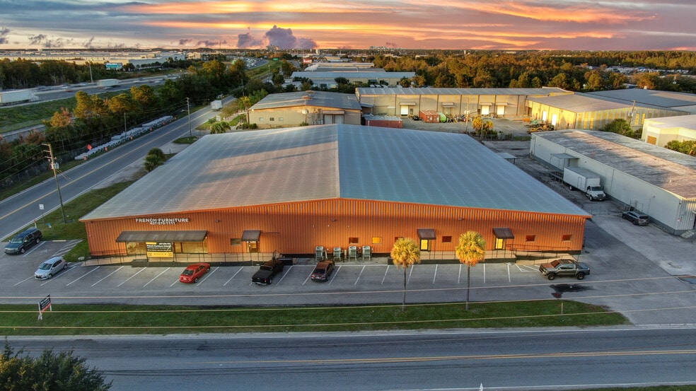 More Photos Of 901 Central Florida Pky, Orlando Warehouse For Lease